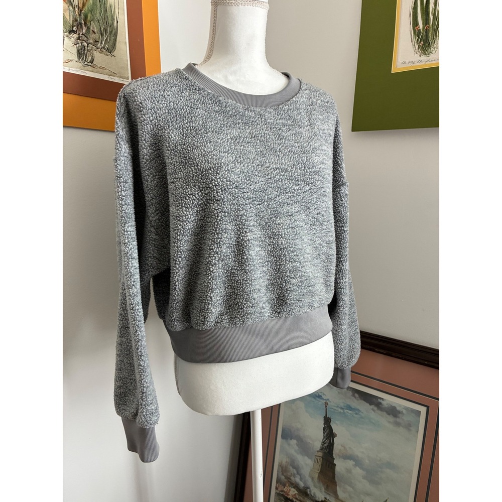 Levi's Sweatshirt Womens S Grey Excellent Sherpa Cropped Crewneck Knit